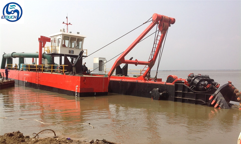 High Efficiency 6000m3/H CSD650 26inch Diesel Engine Cutter Suction Dredger for Canal Ports Dredging Machine